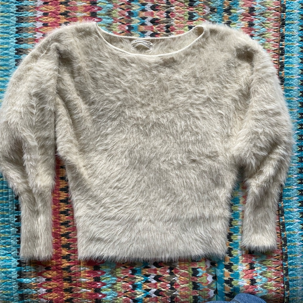 Anthropologie ivory sweater batwing sleeves. XS